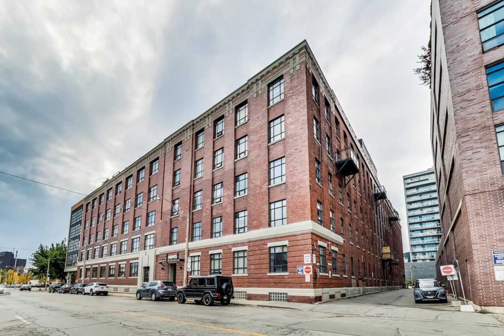 Photo of 68 Broadview Avenue Suite 512
