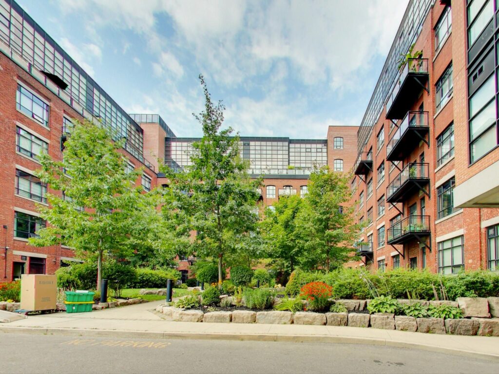 Photo of 68 Broadview Avenue Suite 512