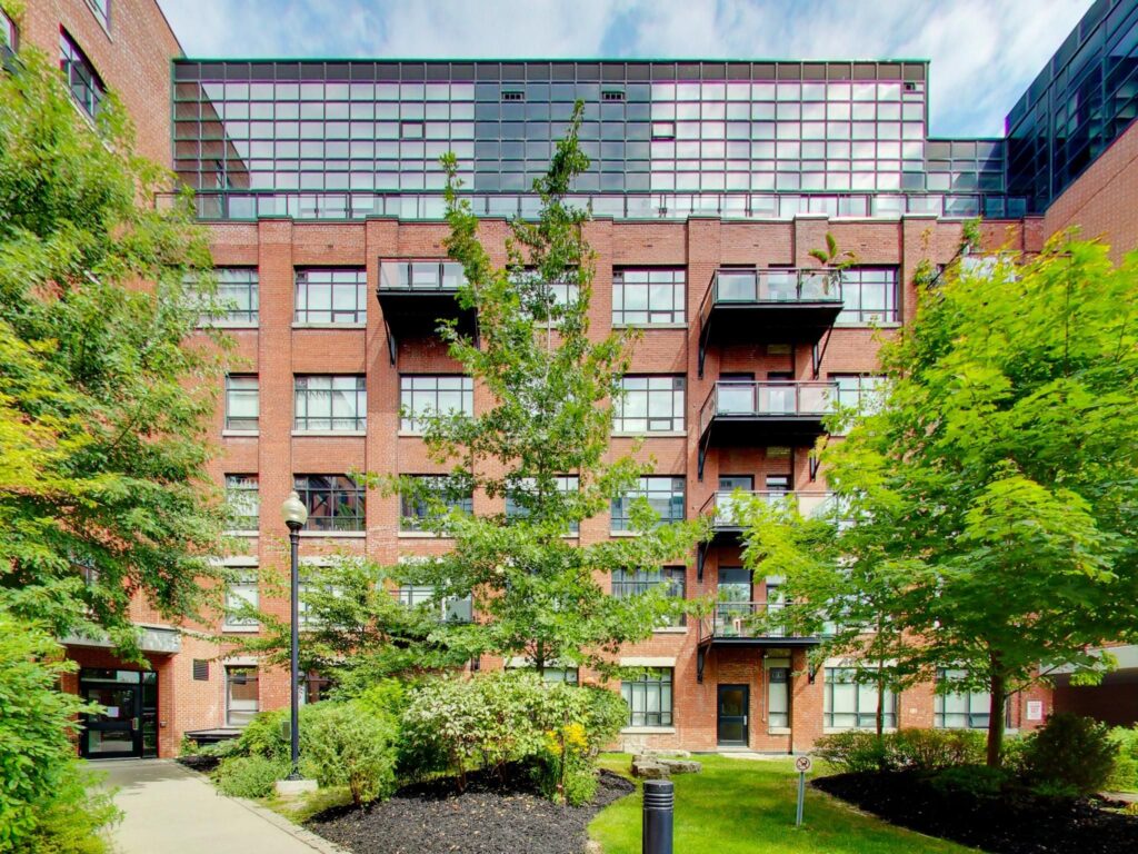 Photo of 68 Broadview Avenue Suite 512