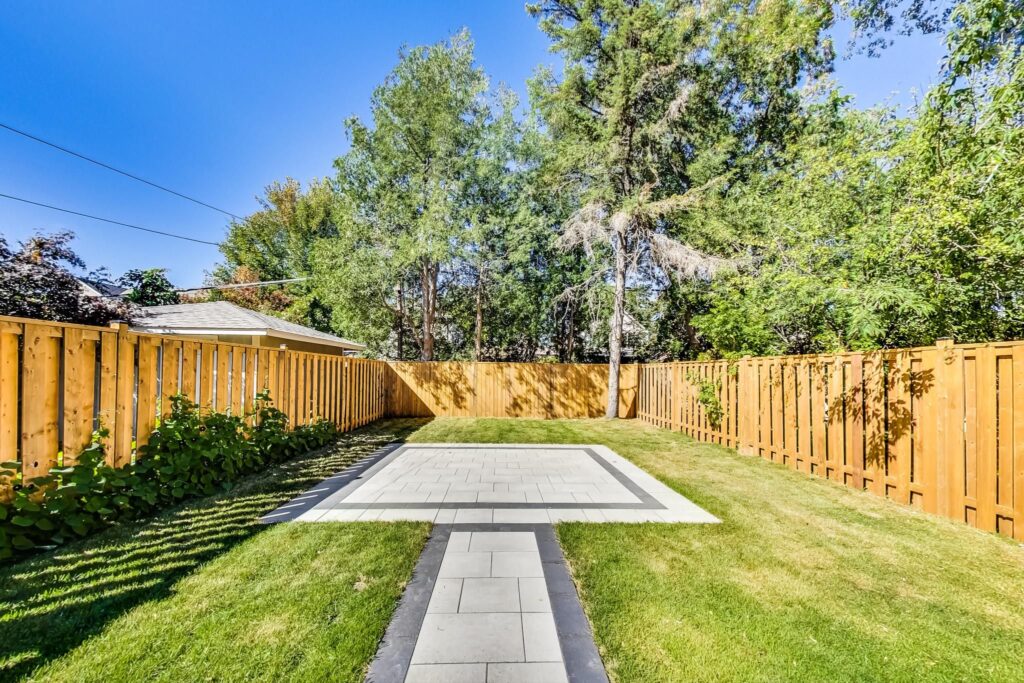 Photo of 72 Vanderhoof Avenue