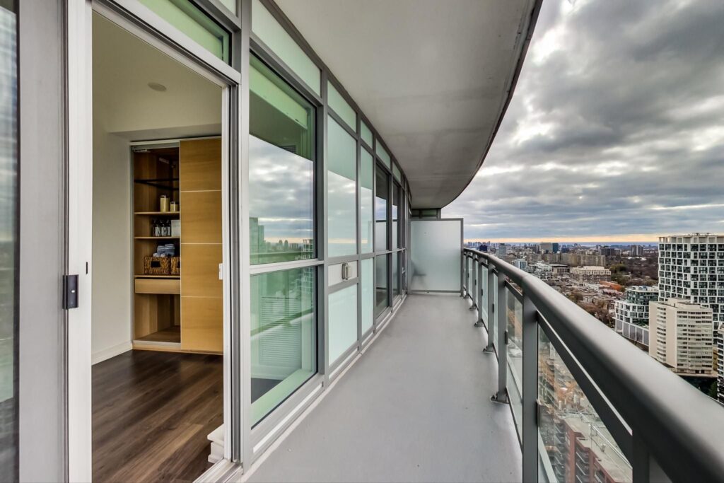 Photo of 89 Dunfield Avenue Suite 2902