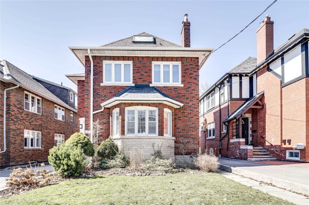 Photo of 904 Avenue Road