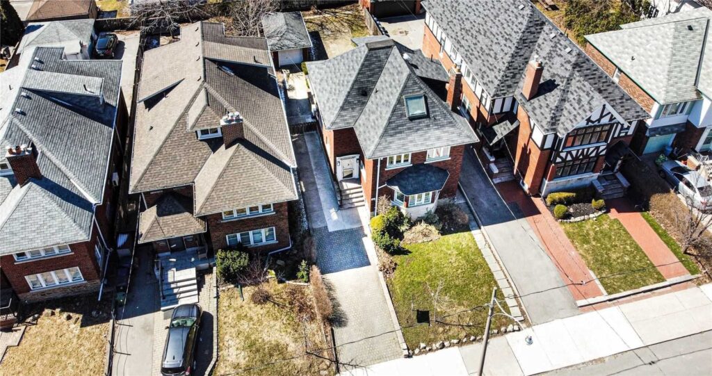Photo of 904 Avenue Road